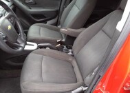 2015 Chevrolet Trax in Warren, OH 44484 - 2085713 11