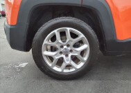 2015 Jeep Renegade in Warren, OH 44484 - 2116355 5