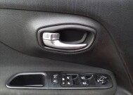2015 Jeep Renegade in Warren, OH 44484 - 2116355 11