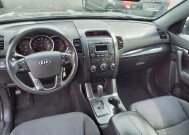 2011 Kia Sorento in Warren, OH 44484 - 2145416 6