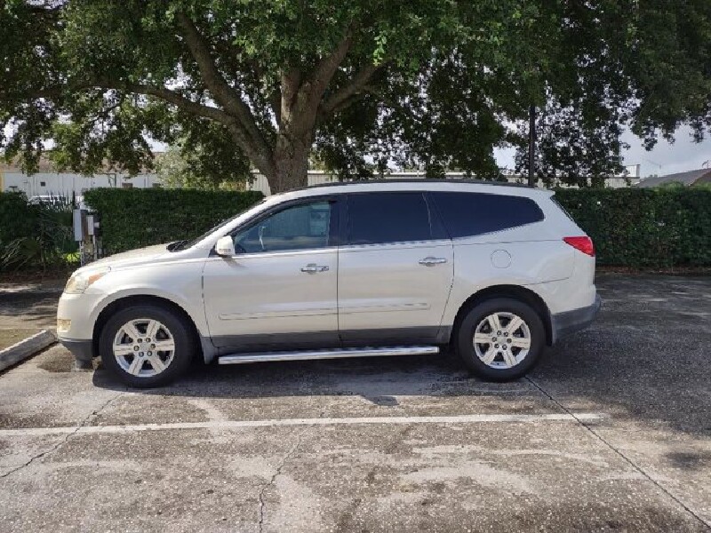 2011 Chevrolet Traverse in Longwood, FL 32750 - 2200011