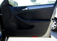 2016 Volkswagen Jetta in Tampa, FL 33604-6914 - 2231432 83