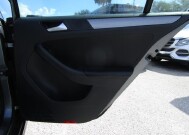 2016 Volkswagen Jetta in Tampa, FL 33604-6914 - 2231432 18