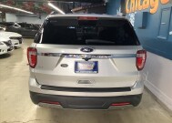 2019 Ford Explorer in Chicago, IL 60659 - 2233237 4