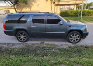 2008 Cadillac Escalade ESV in Pompano Beach, FL 33064 - 2304376 4