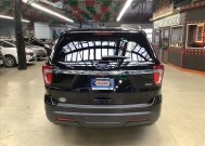 2018 Ford Explorer in Chicago, IL 60659 - 2308374 4