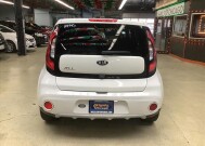 2019 Kia Soul in Chicago, IL 60659 - 2308909 4