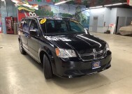 2015 Dodge Grand Caravan in Chicago, IL 60659 - 2327088 7