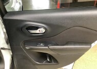 2016 Jeep Cherokee in Chicago, IL 60659 - 2335214 19