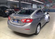 2018 Chevrolet Cruze in Chicago, IL 60659 - 2335919 5