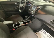2018 Chevrolet Cruze in Chicago, IL 60659 - 2335919 22