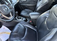 2017 Jeep Cherokee in Phoenix, AZ 85022 - 2347353 9