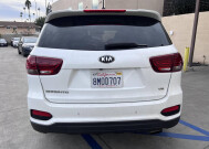 2019 Kia Sorento in Pasadena, CA 91107 - 2425992 4