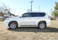 2015 Lexus GX 460 in San Antonio, TX 78228 - 2426059 4