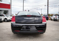 2018 Chrysler 300 in San Antonio, TX 78228 - 2426067 6