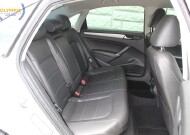 2020 Volkswagen Passat in Decatur, GA 30032 - 2426096 35