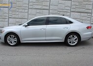 2020 Volkswagen Passat in Decatur, GA 30032 - 2426096 7