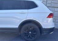 2018 Volkswagen Tiguan in Decatur, GA 30032 - 2440637 56