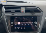 2018 Volkswagen Tiguan in Decatur, GA 30032 - 2440637 32
