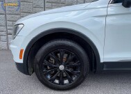 2018 Volkswagen Tiguan in Decatur, GA 30032 - 2440637 9