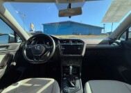 2018 Volkswagen Tiguan in Decatur, GA 30032 - 2440637 64