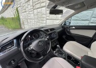 2018 Volkswagen Tiguan in Decatur, GA 30032 - 2440637 20
