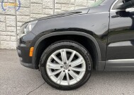 2013 Volkswagen Tiguan in Decatur, GA 30032 - 2448006 10