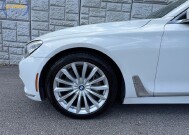 2016 BMW 740i in Decatur, GA 30032 - 2453571 9