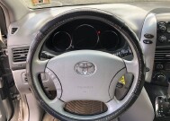 2009 Toyota Sienna in Belleville, NJ 07109-2923 - 942362 24